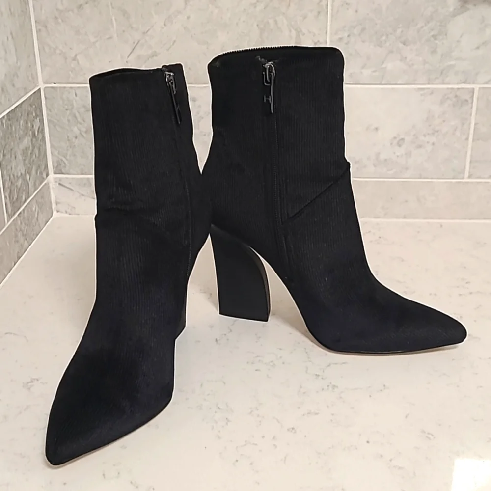 Halston Heritage Quin Boot Black size 6 - Picture 1 of 4